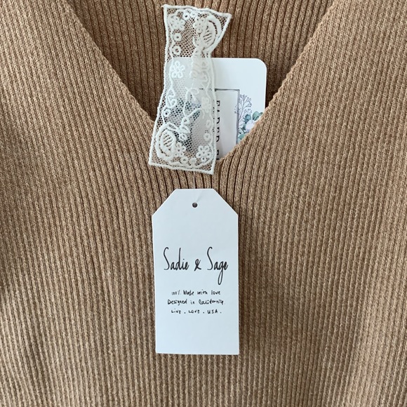 Boutique Sadie & Sage Taupe Bodycon Midi Dress - Picture 6 of 9